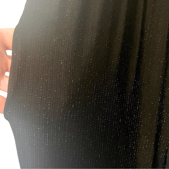 Women’s black jumpsuit with adjustable straps, stretchy black fabric, Size XL. - Picture 6 of 6